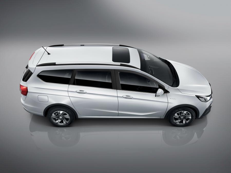  Baojun 310W 2018 года  (фото 7 из 16)